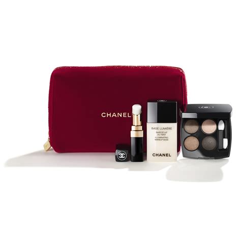 boite de maquillage chanel|best chanel makeup 2021.